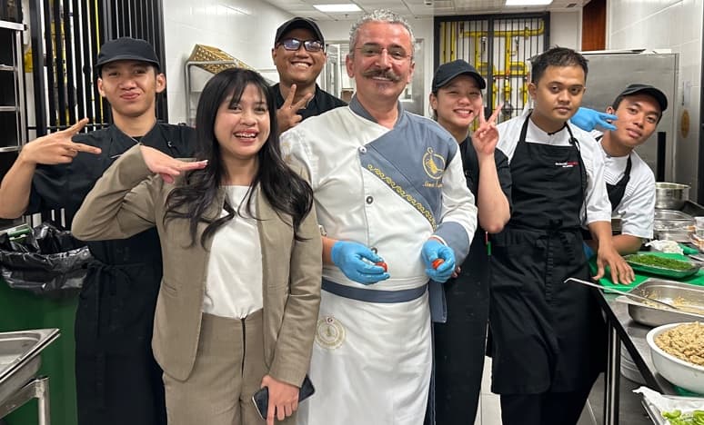 Şef Ahmet Özdemir Swiss otel Jakarta da Türk Mutfağı